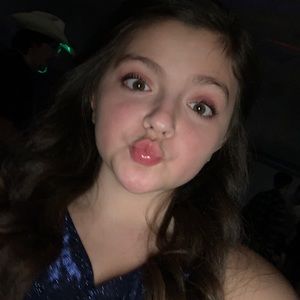 Meet your Posher, Avery